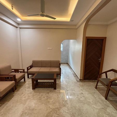 Srirangam Nandavanam Service Apartments Tiruchirappalli Eksteriør billede