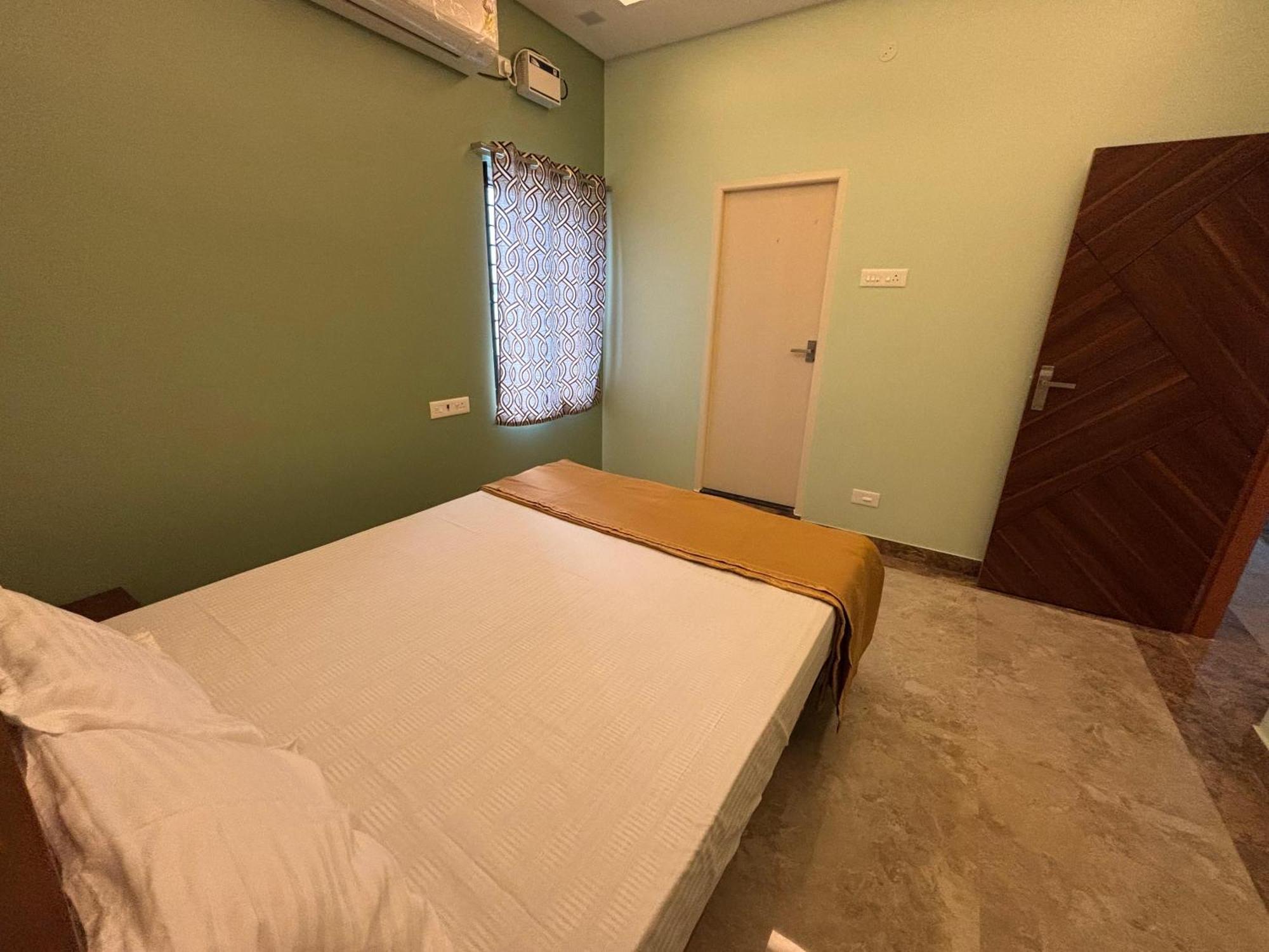 Srirangam Nandavanam Service Apartments Tiruchirappalli Eksteriør billede