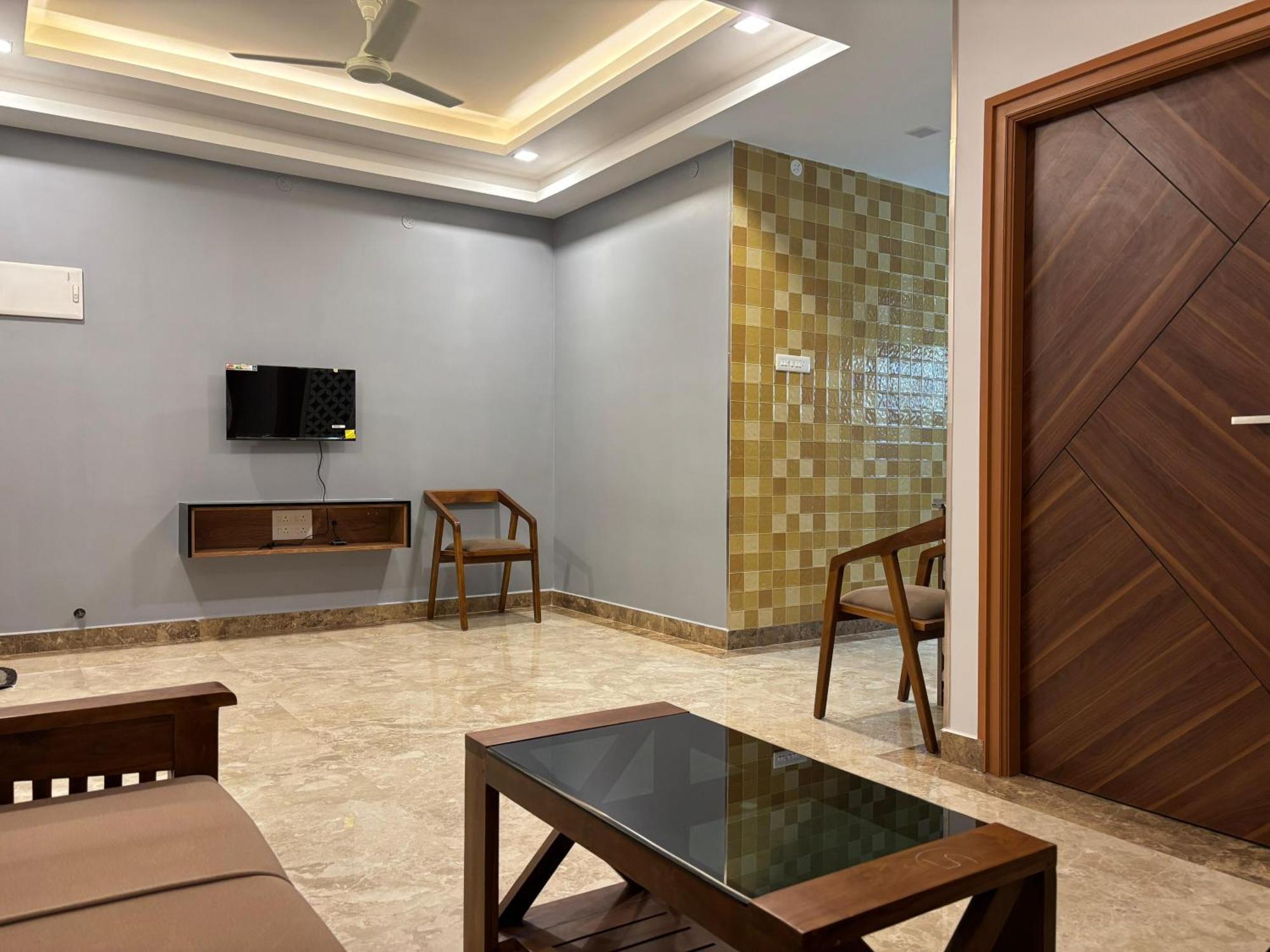 Srirangam Nandavanam Service Apartments Tiruchirappalli Eksteriør billede