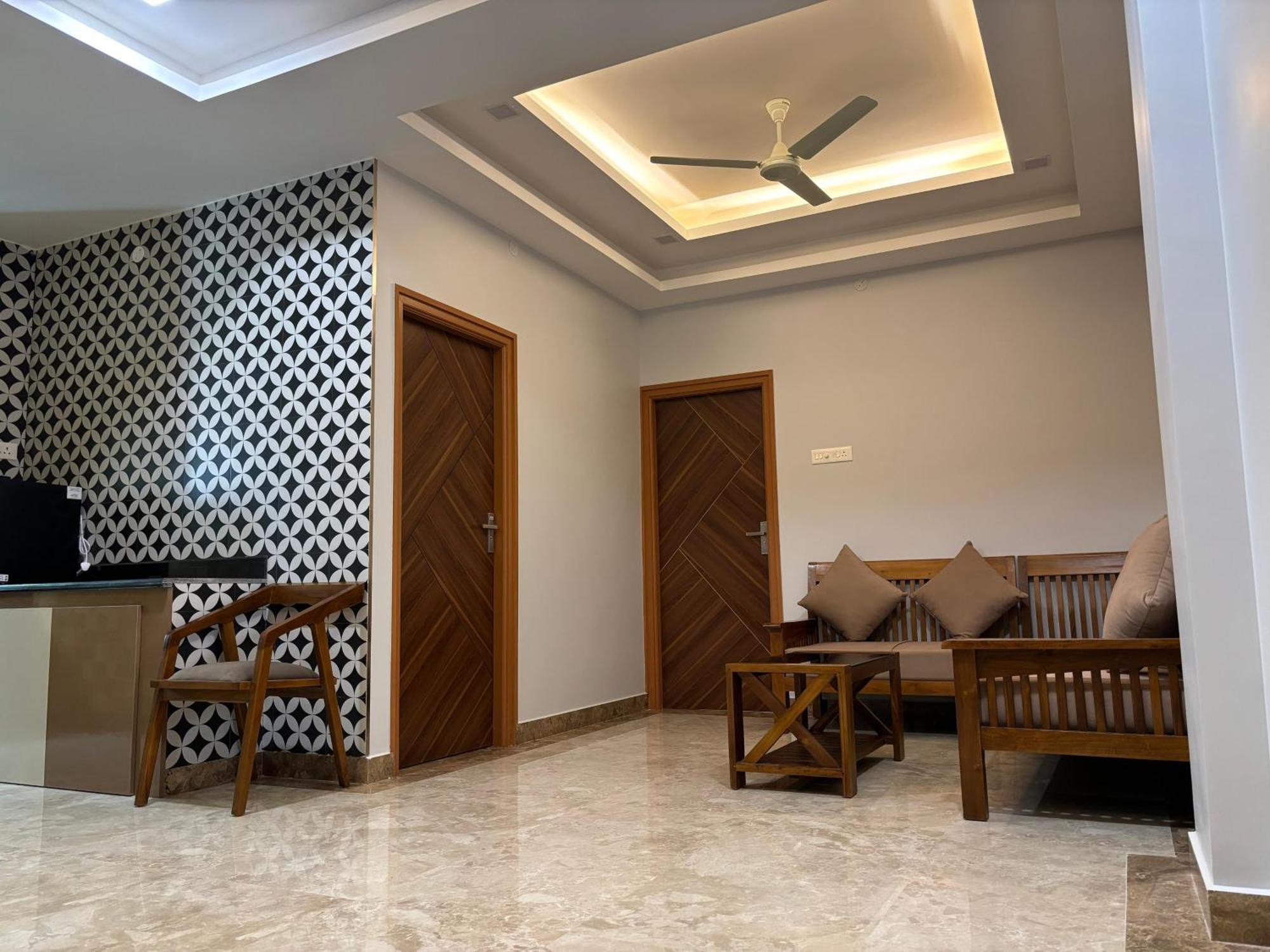 Srirangam Nandavanam Service Apartments Tiruchirappalli Eksteriør billede