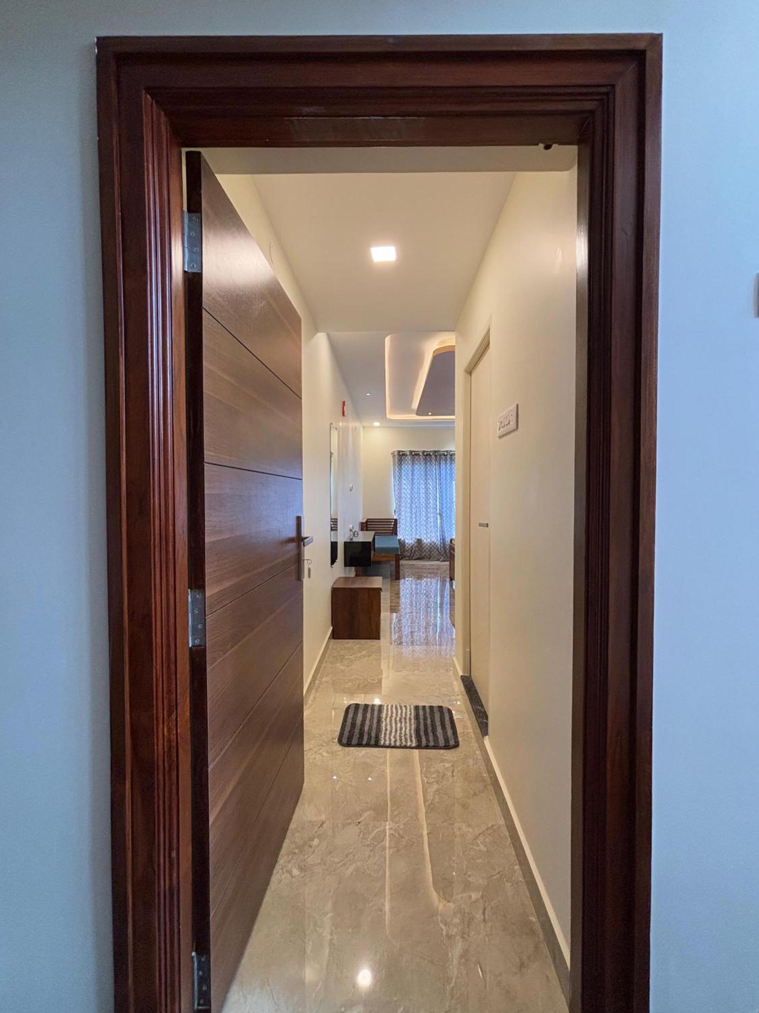 Srirangam Nandavanam Service Apartments Tiruchirappalli Eksteriør billede