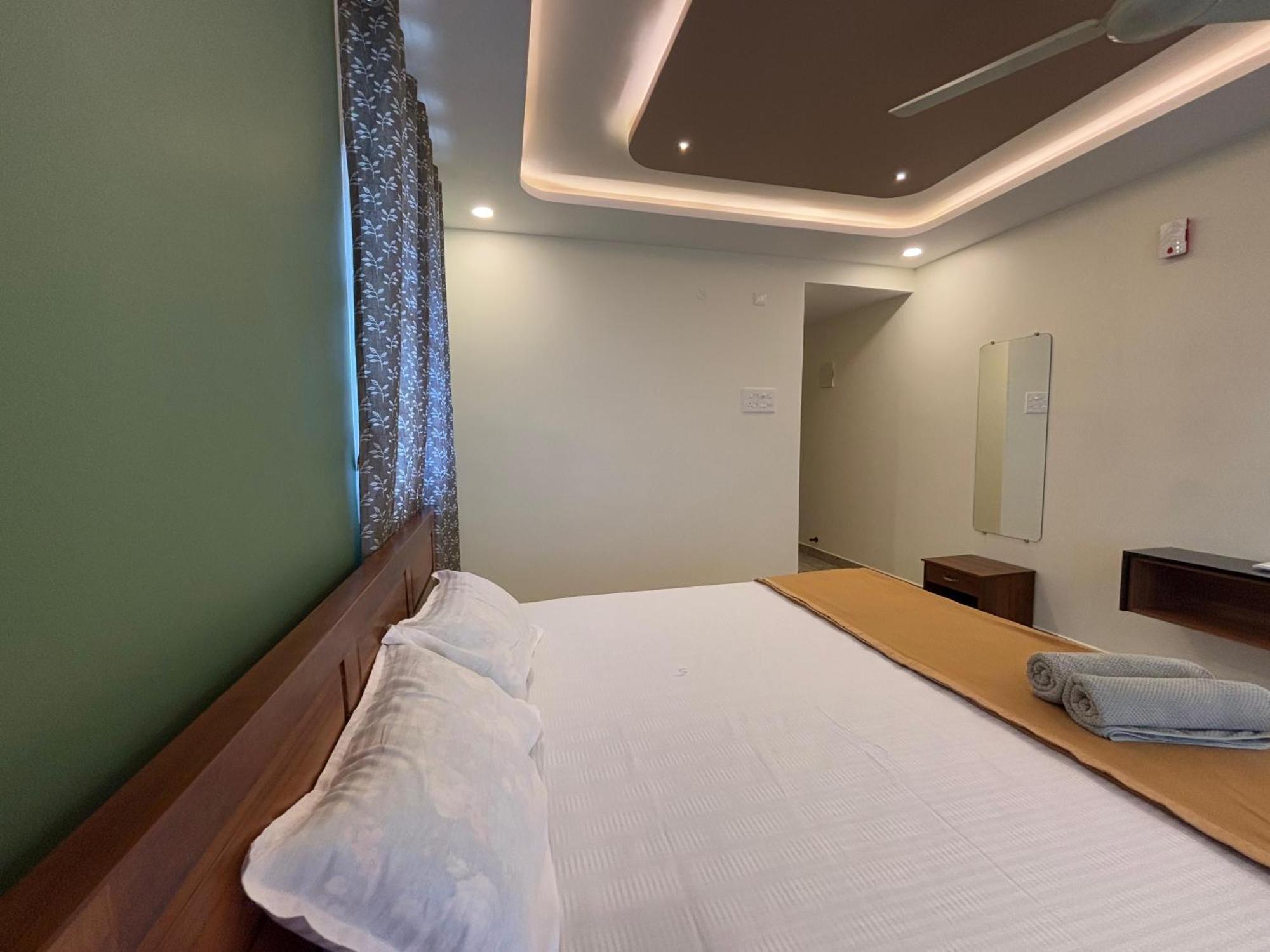 Srirangam Nandavanam Service Apartments Tiruchirappalli Eksteriør billede