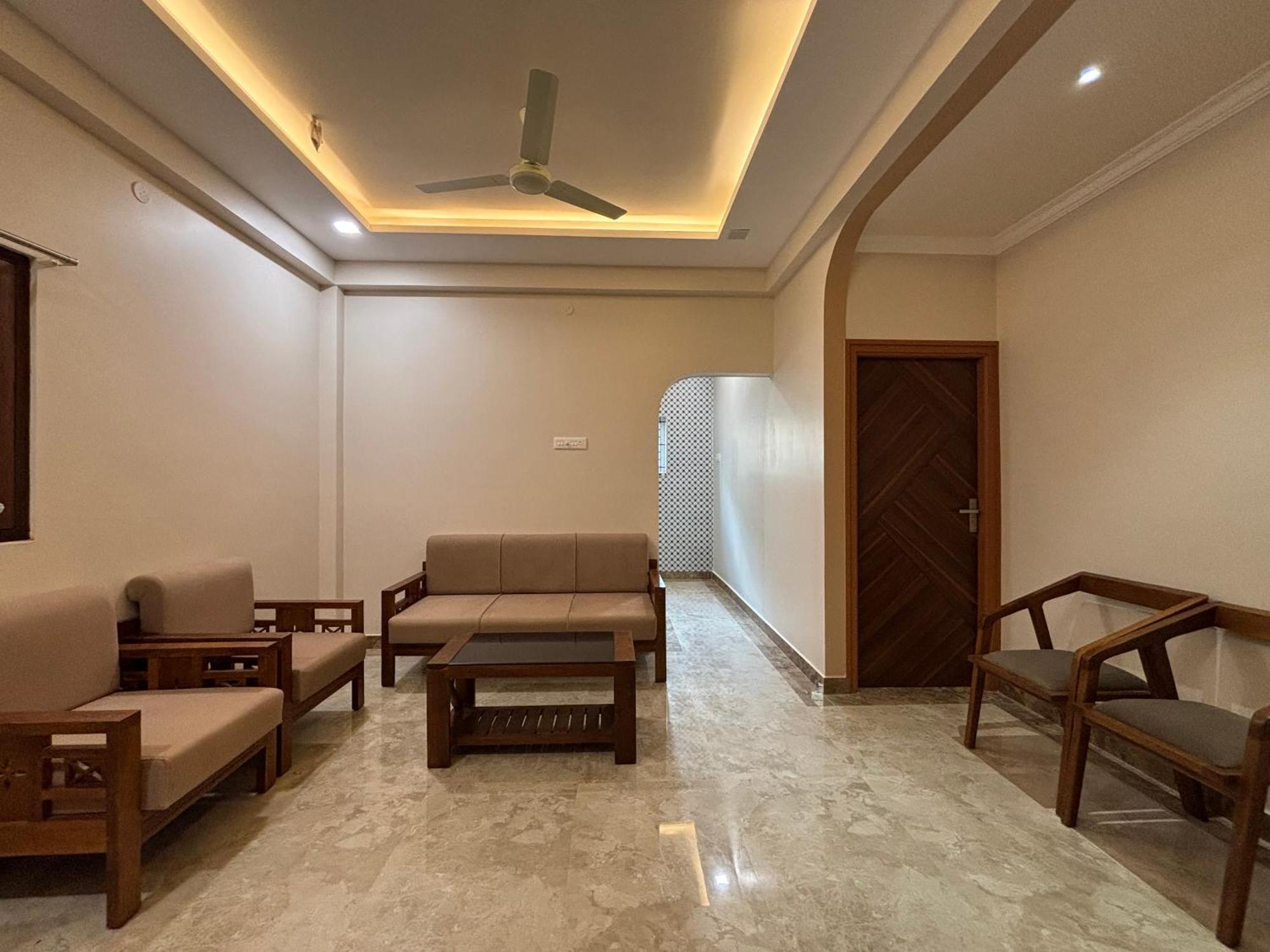 Srirangam Nandavanam Service Apartments Tiruchirappalli Eksteriør billede